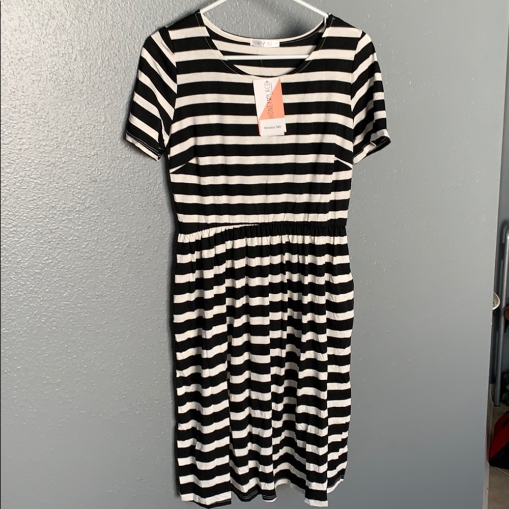 Medium Honey & Lace Windsor dress